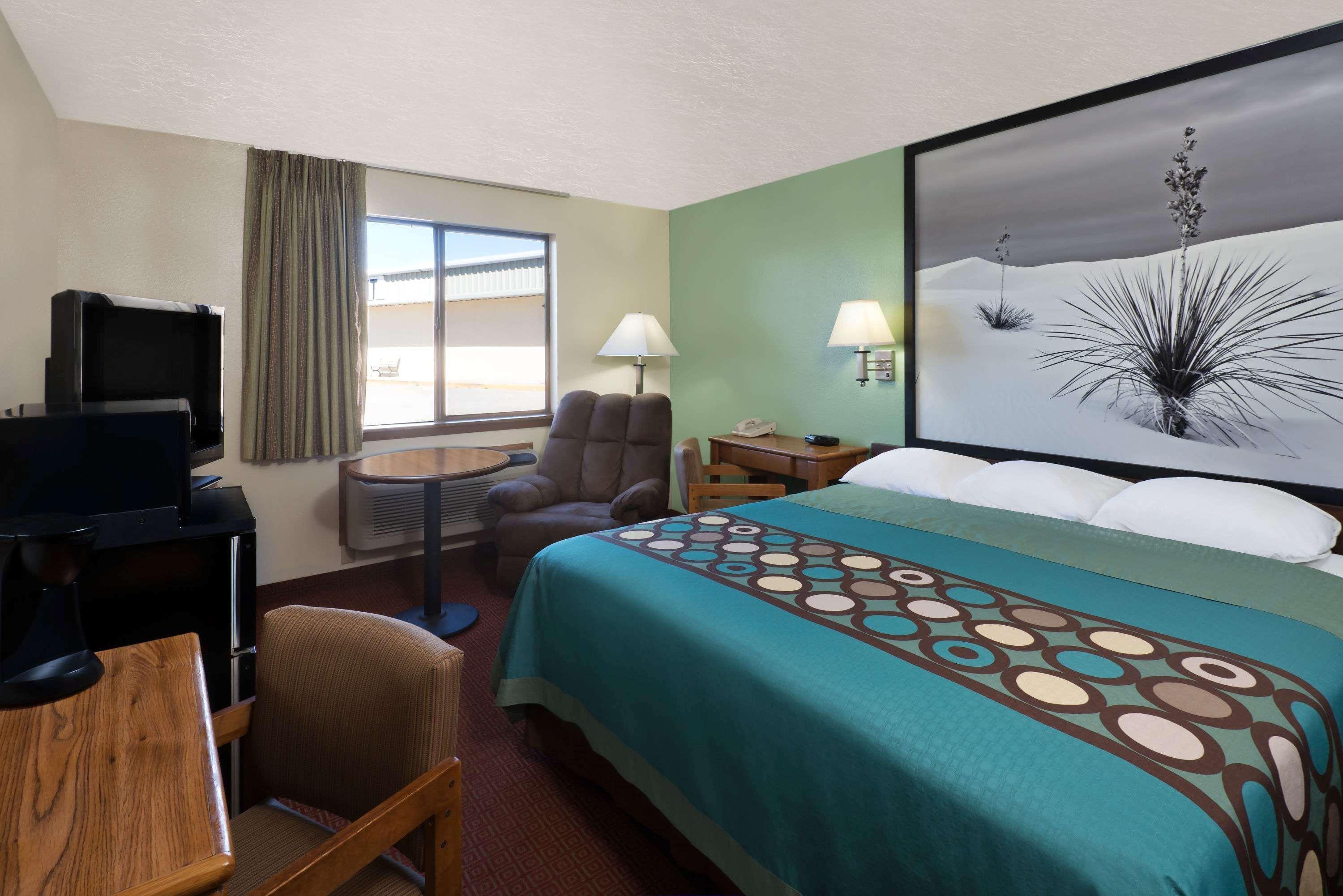 Super 8 By Wyndham Alamogordo - White Sands Bagian luar foto