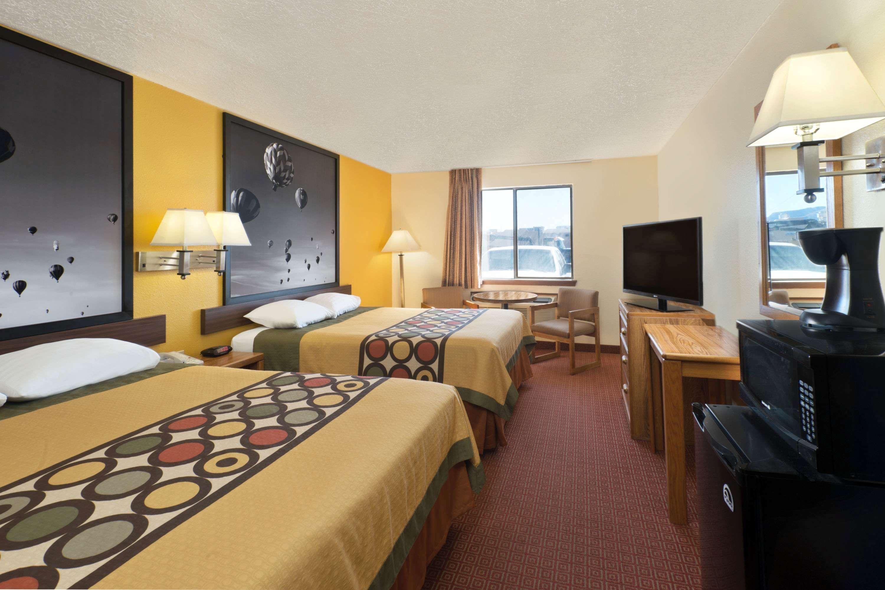 Super 8 By Wyndham Alamogordo - White Sands Bagian luar foto