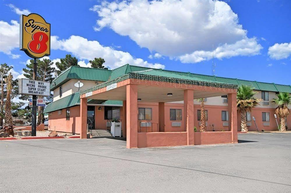 Super 8 By Wyndham Alamogordo - White Sands Bagian luar foto